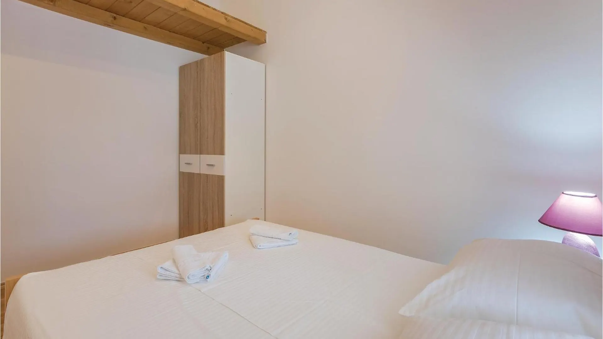 3 Bedroom Amazing Home In Sikici Pula Holiday home
